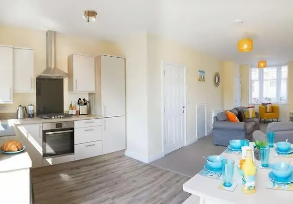 Beach Rest - Sleeps 5 Great Central Location Filey